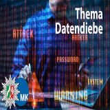 Thema Datendiebe: Computercode mit den Stichworten Attack, Password, Warning, System und Hacker vor einer Person im Hintergund